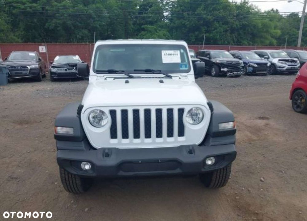 Jeep Wrangler - 3