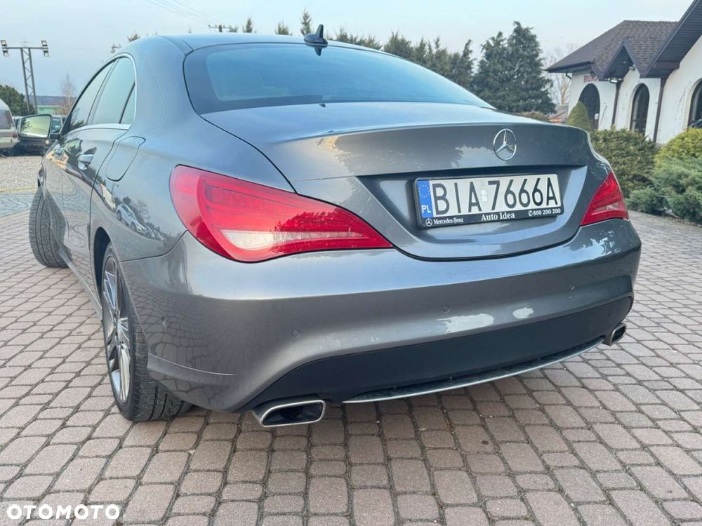 Mercedes-Benz CLA 200 7G-DCT Orange Art Edition - 8