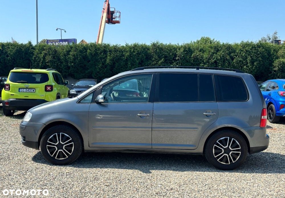 Volkswagen Touran - 3