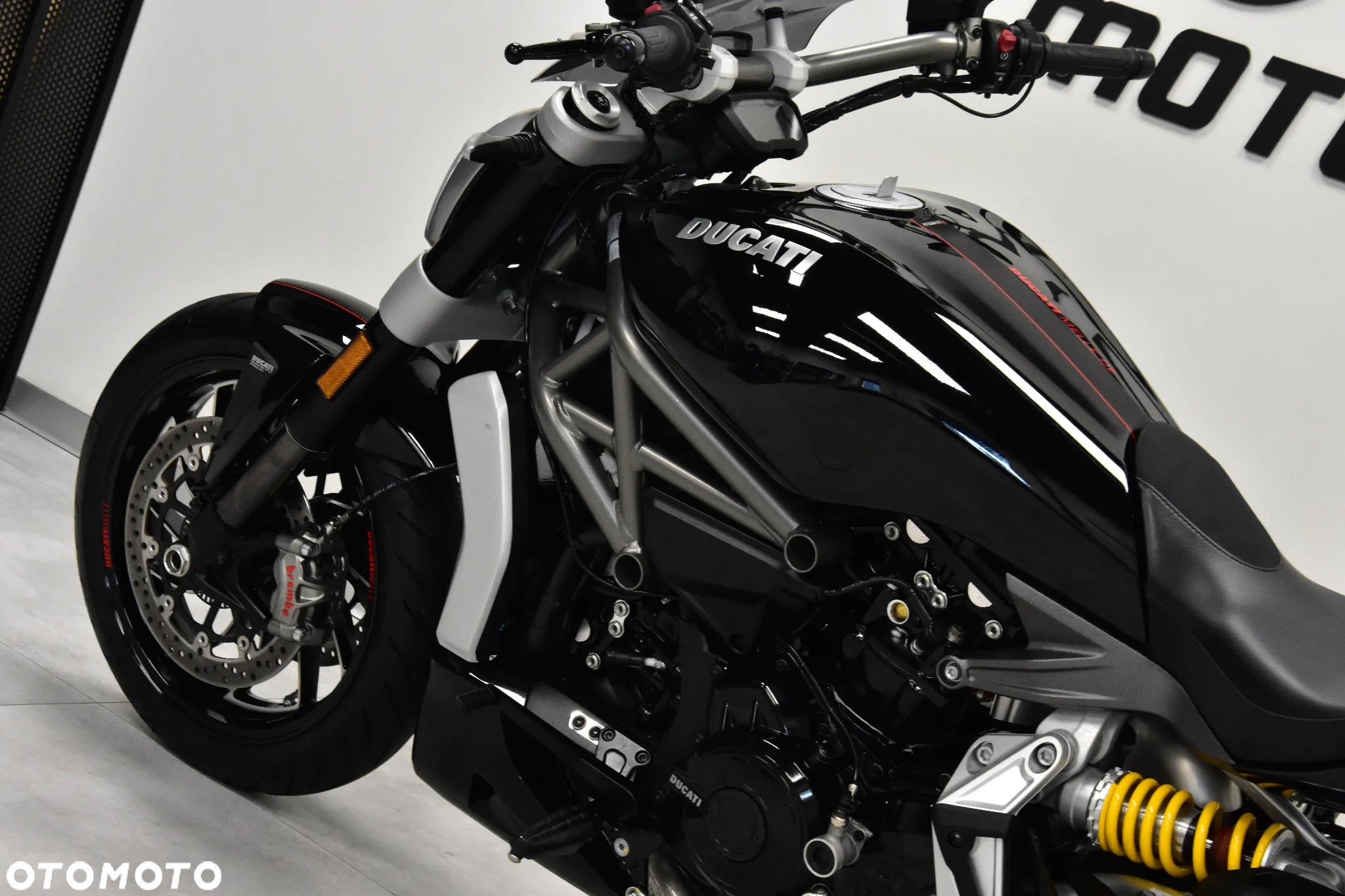Ducati Diavel - 16
