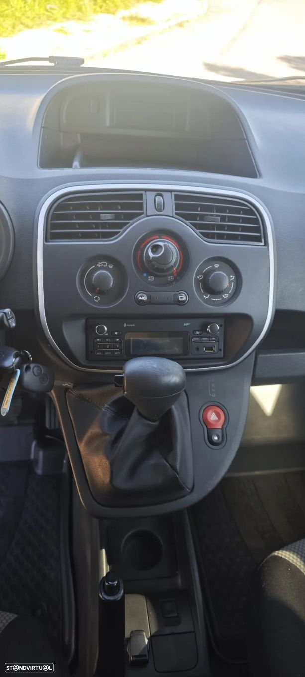 Renault Kangoo Z.E. 33 - 6