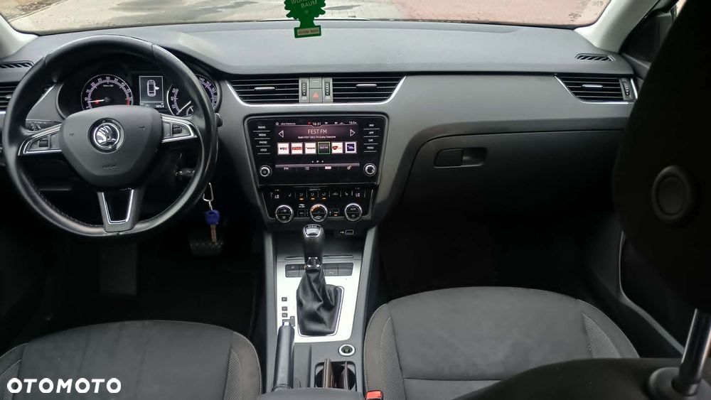 Skoda Octavia 1.6 TDI DSG Ambition - 7