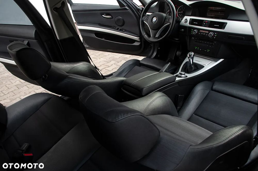BMW Seria 3 318i Edition Sport - 6