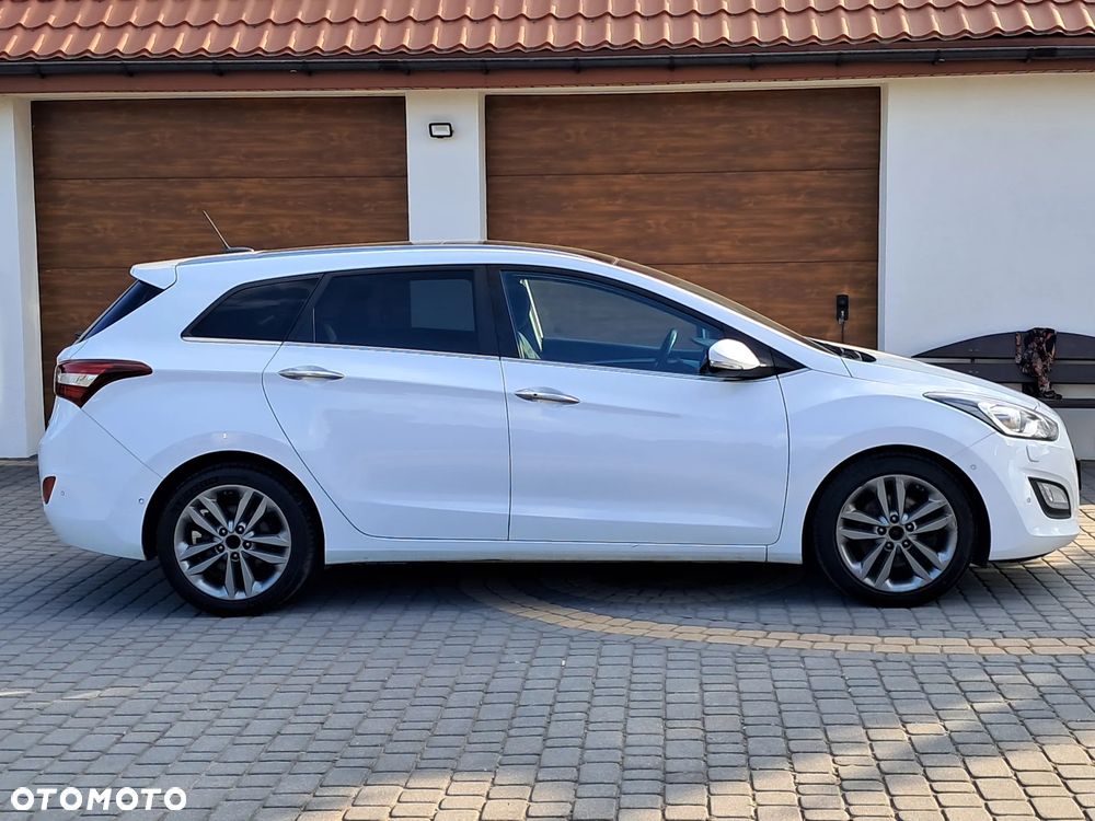 Hyundai i30 blue 1.6 CRDi DCT Premium - 11