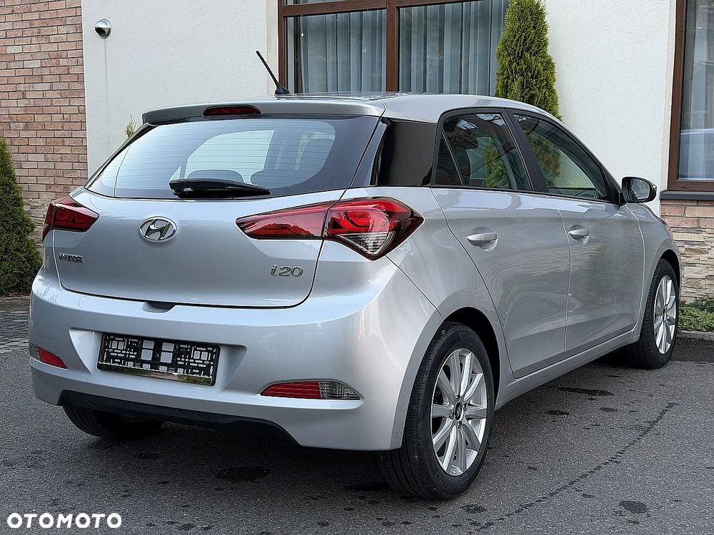 Hyundai i20 blue 1.2 YES Silver - 4