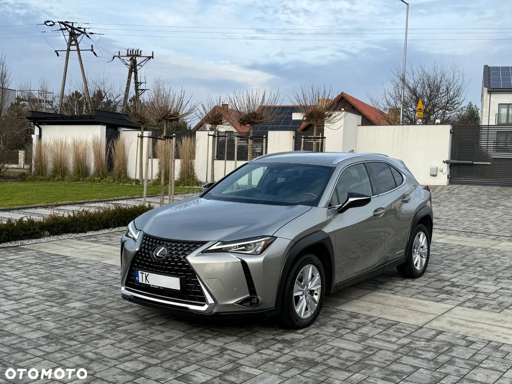Lexus UX - 10