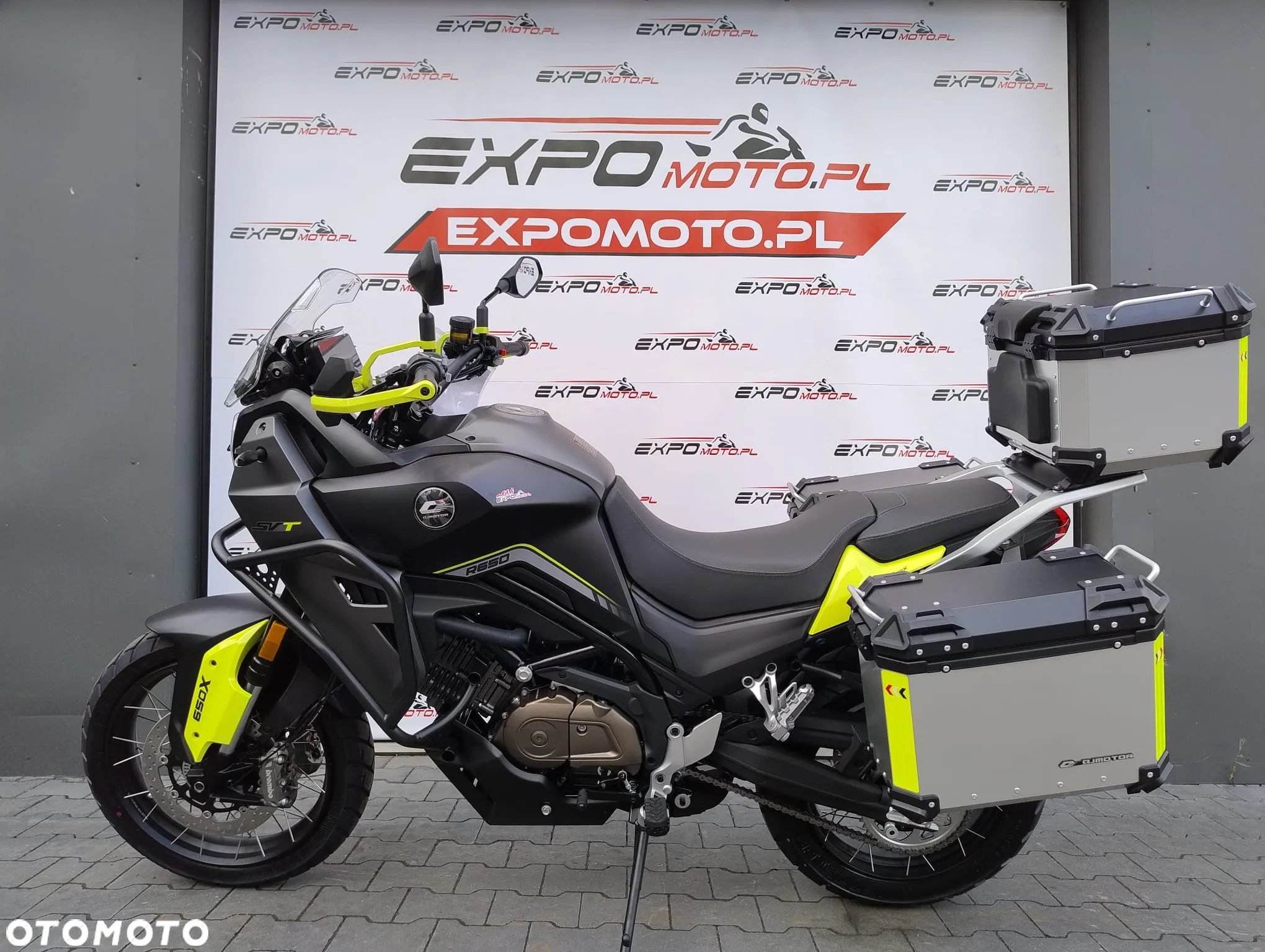 QJMOTOR SVT 650 - 9