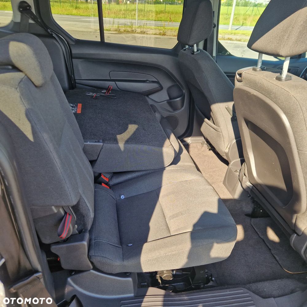 Ford Tourneo Connect - 15