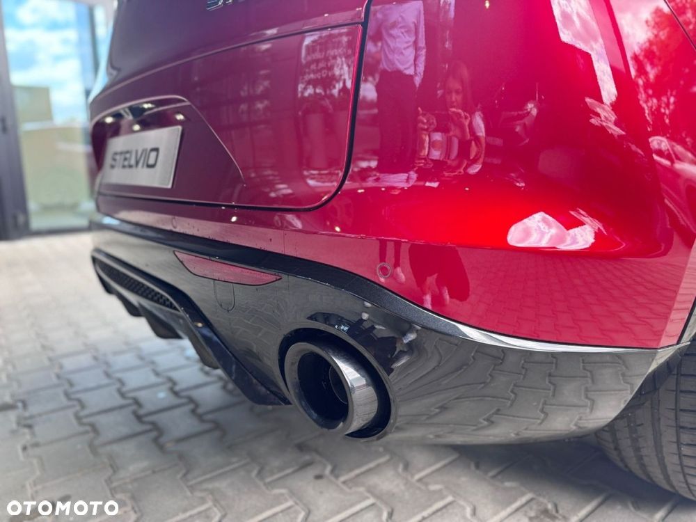 Alfa Romeo Stelvio - 14