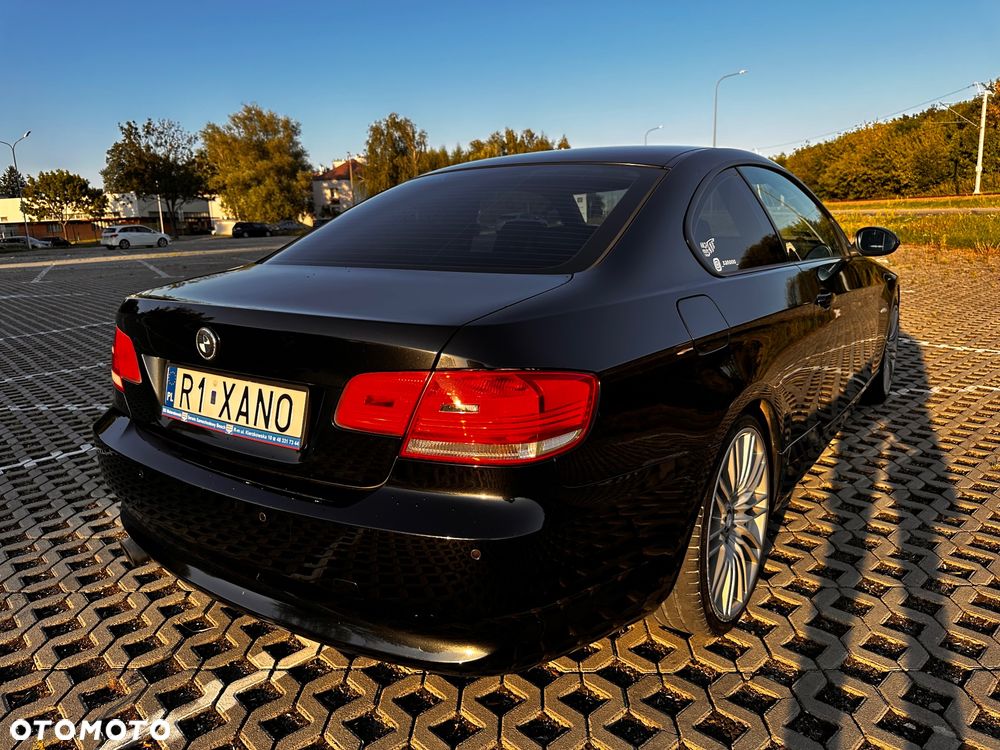 BMW Seria 3 320i - 4