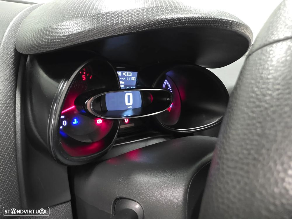 Renault CLIO SOCIETE 1.5 DCI ZEN  IVA DEDUTIVEL - 41