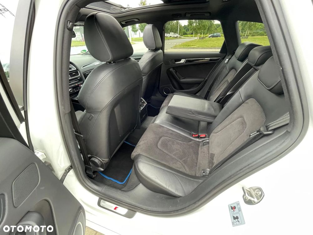 Audi A4 Avant 2.0 TDI DPF quattro S line Sportpaket - 11