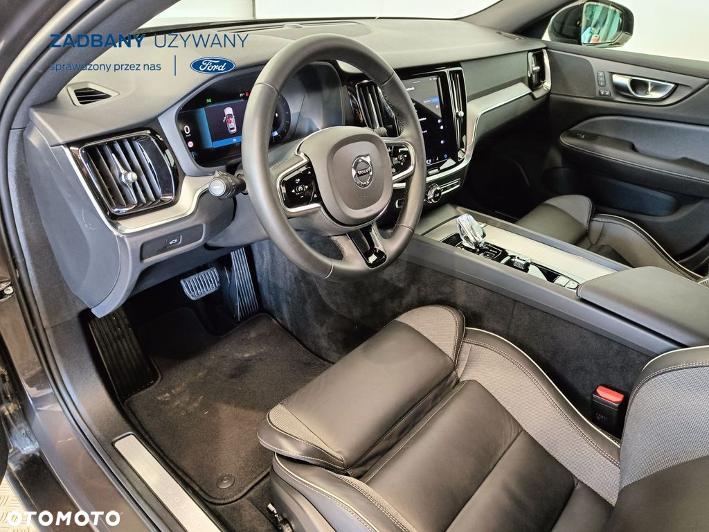 Volvo V60 B4 B Plus Dark - 11