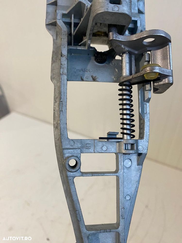 Suport maner antimoniu usa stanga fata VOLVO XC90 2003-2014 31253175 - 3