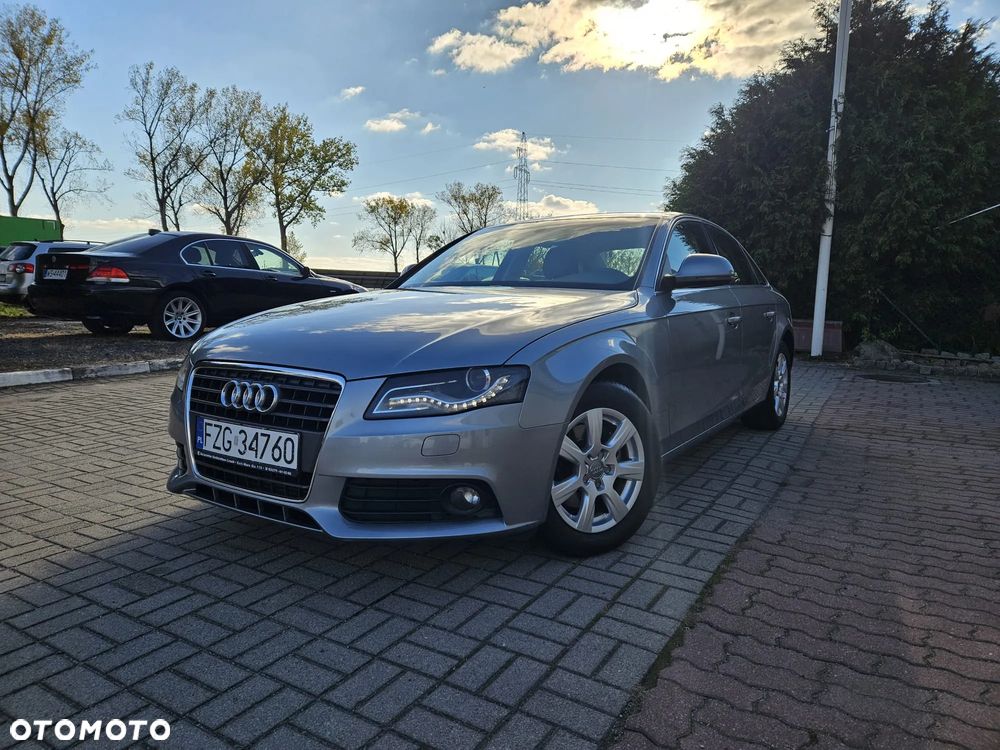 Audi A4 Limousine - 14