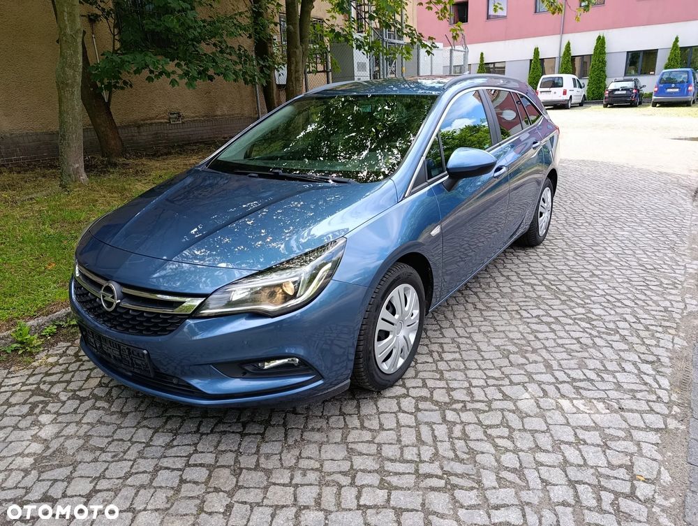 Opel Astra 1.4 Turbo Business - 11