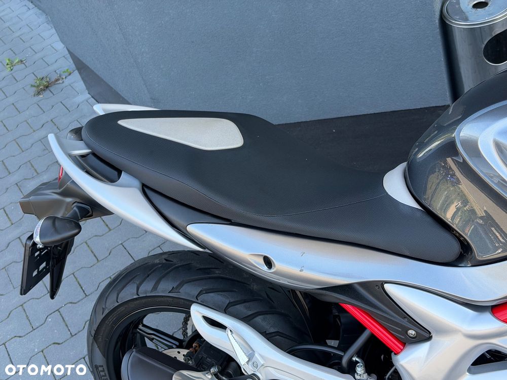 Suzuki Gladius - 13