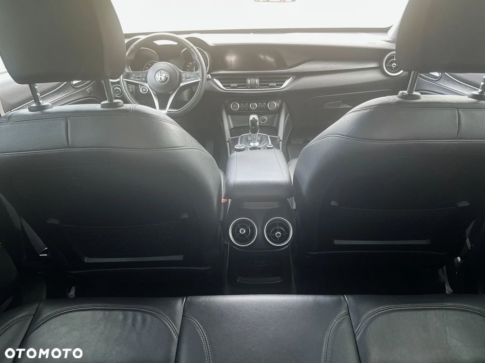 Alfa Romeo Stelvio 2.0 Turbo TI Q4 - 14