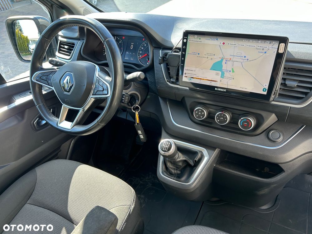 Renault Trafic 2.0 dCi - 17