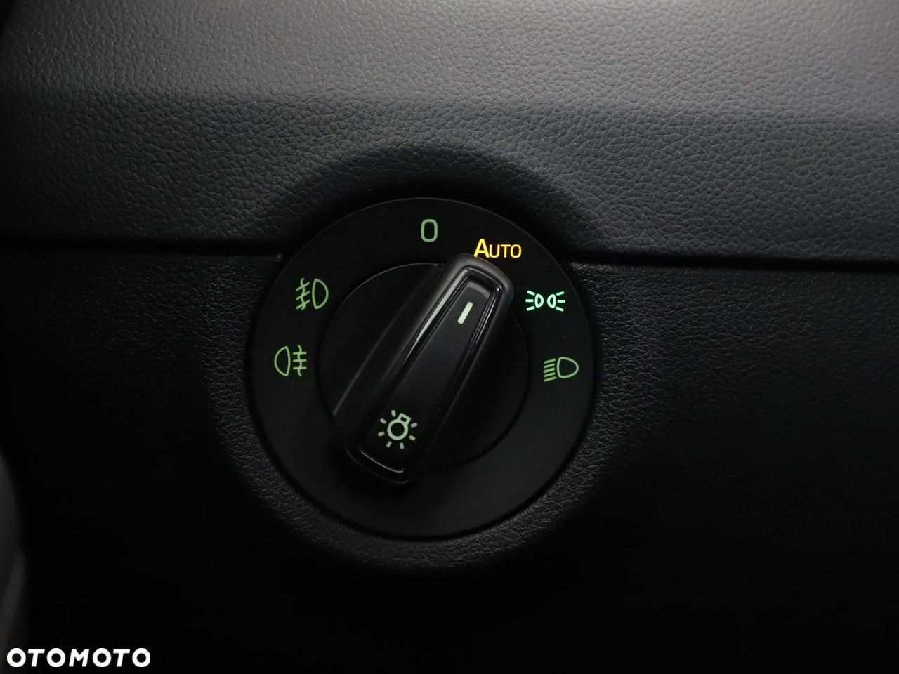 Skoda Octavia 1.6 TDI Ambition DSG - 35