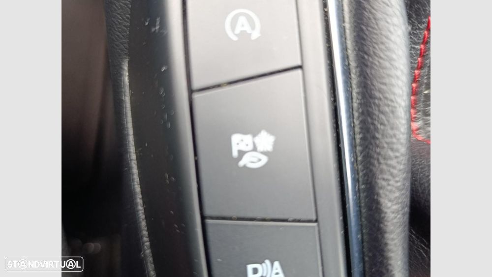 Ford Focus 1.0 EcoBoost MHEV ST-Line - 22