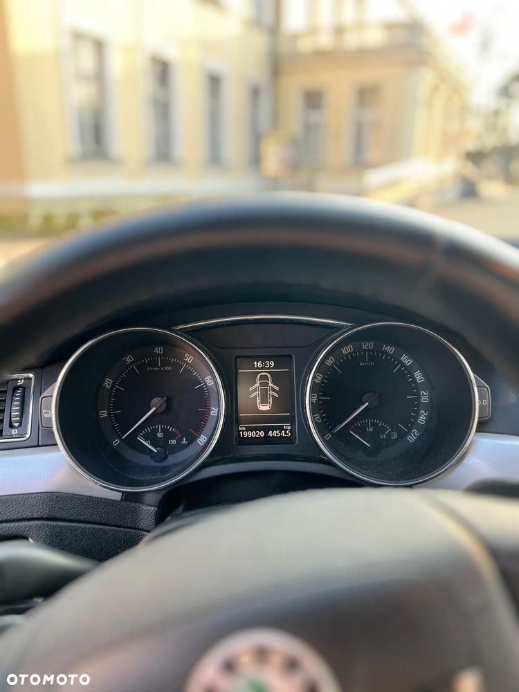 Skoda Superb 1.8 TSI Elegance DSG - 14