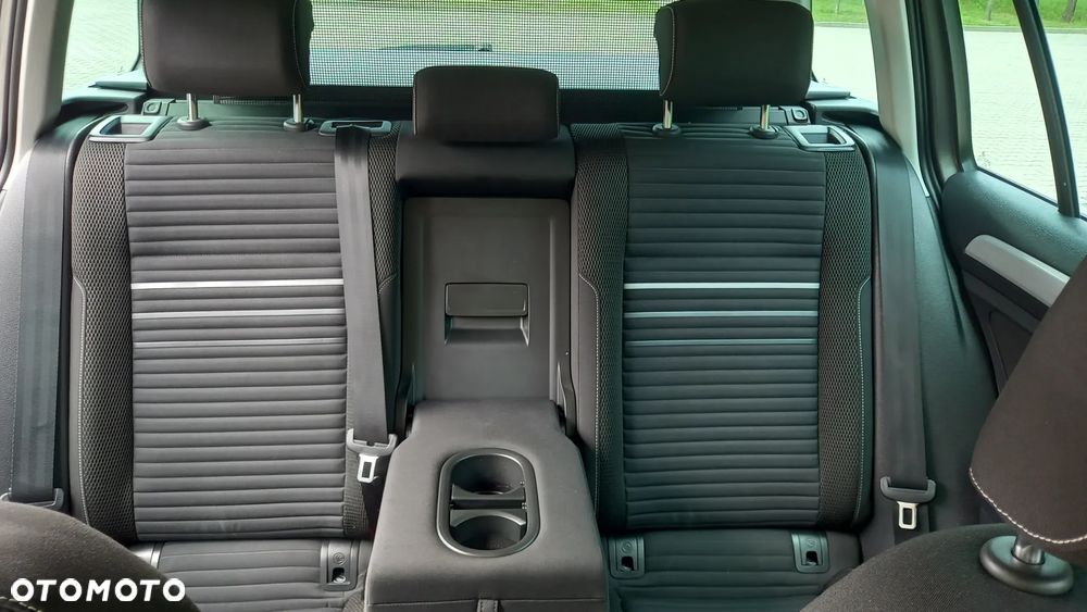 Volkswagen Golf 1.6 TDI BlueMotion Trendline - 17