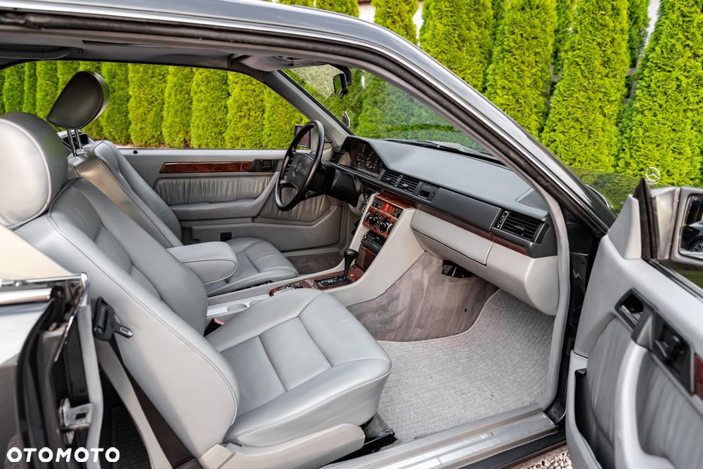 Mercedes-Benz W124 (1984-1993) - 30