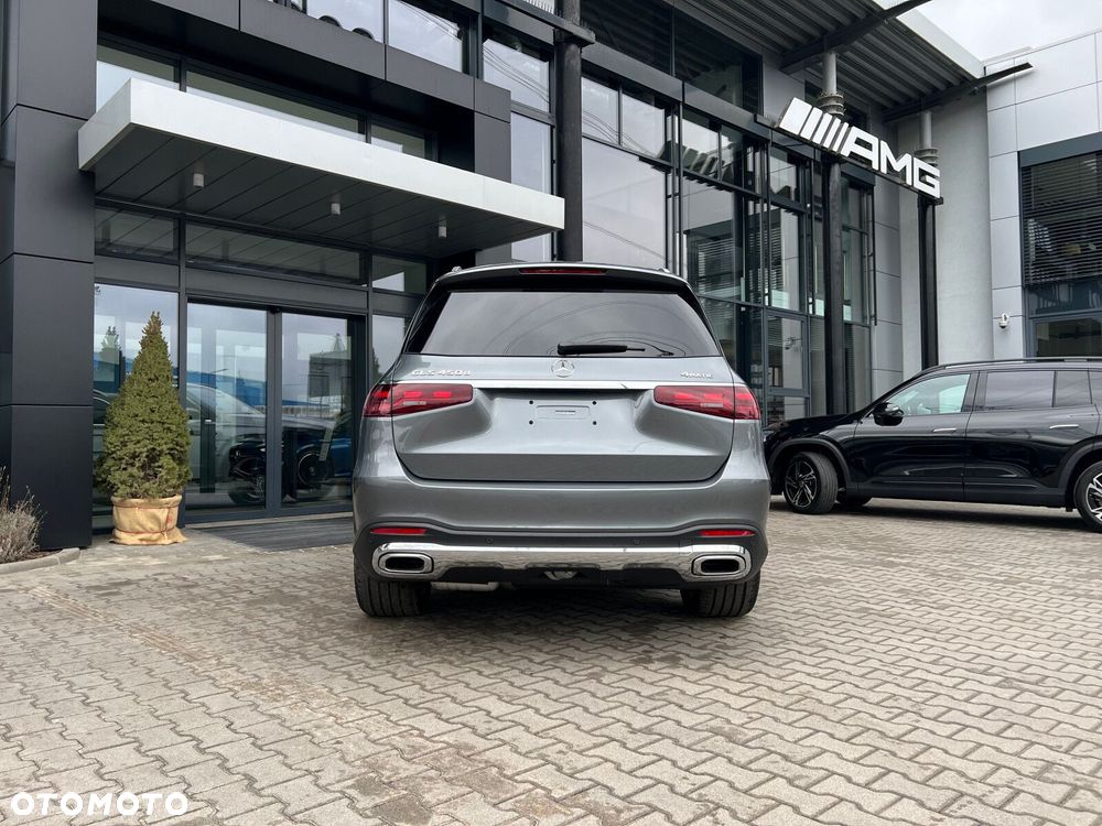 Mercedes-Benz GLS - 22