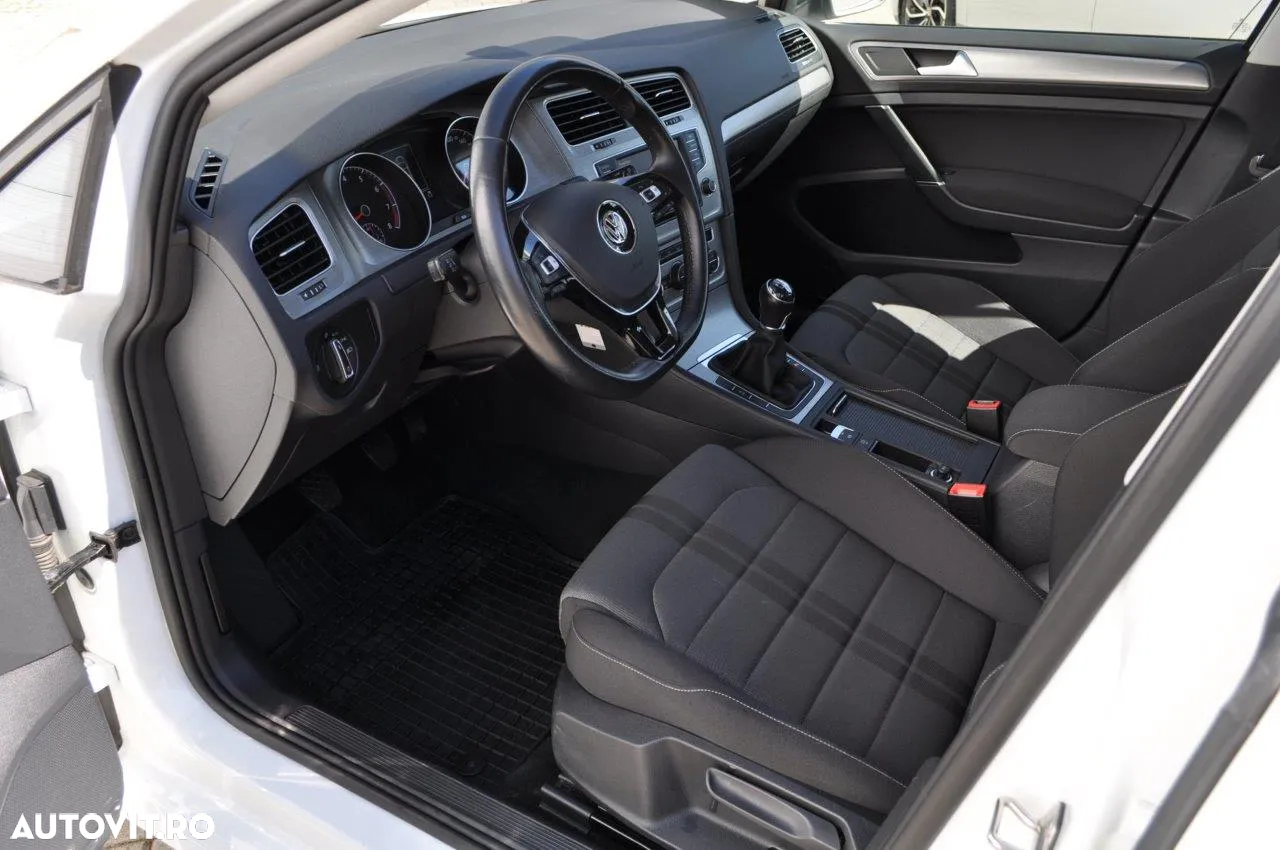 Volkswagen Golf 1.4 TSI BMT Comfortline - 15