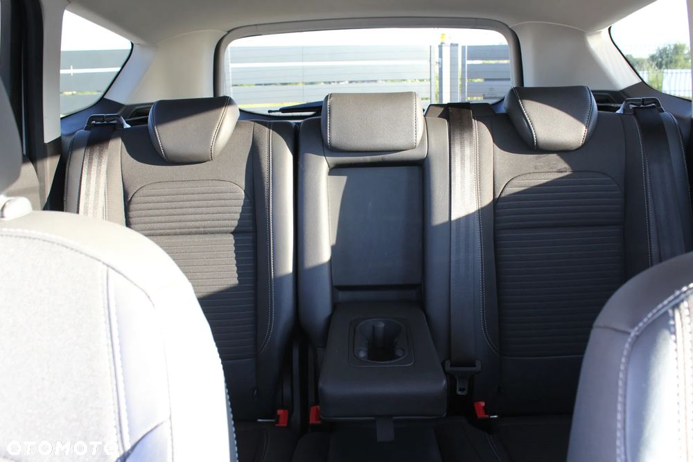 Ford Kuga 1.5 EcoBoost 2x4 Titanium - 18
