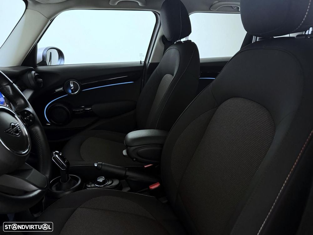 MINI 5 Portas Cooper Auto - 9