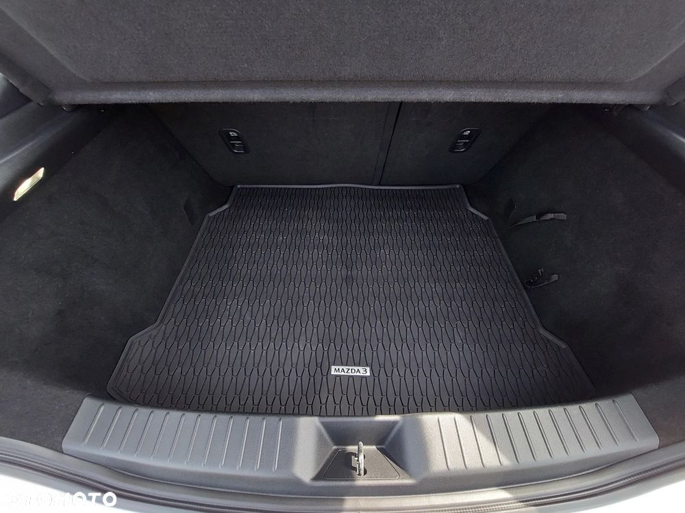 Mazda 3 2.0 mHEV Kanjo - 16