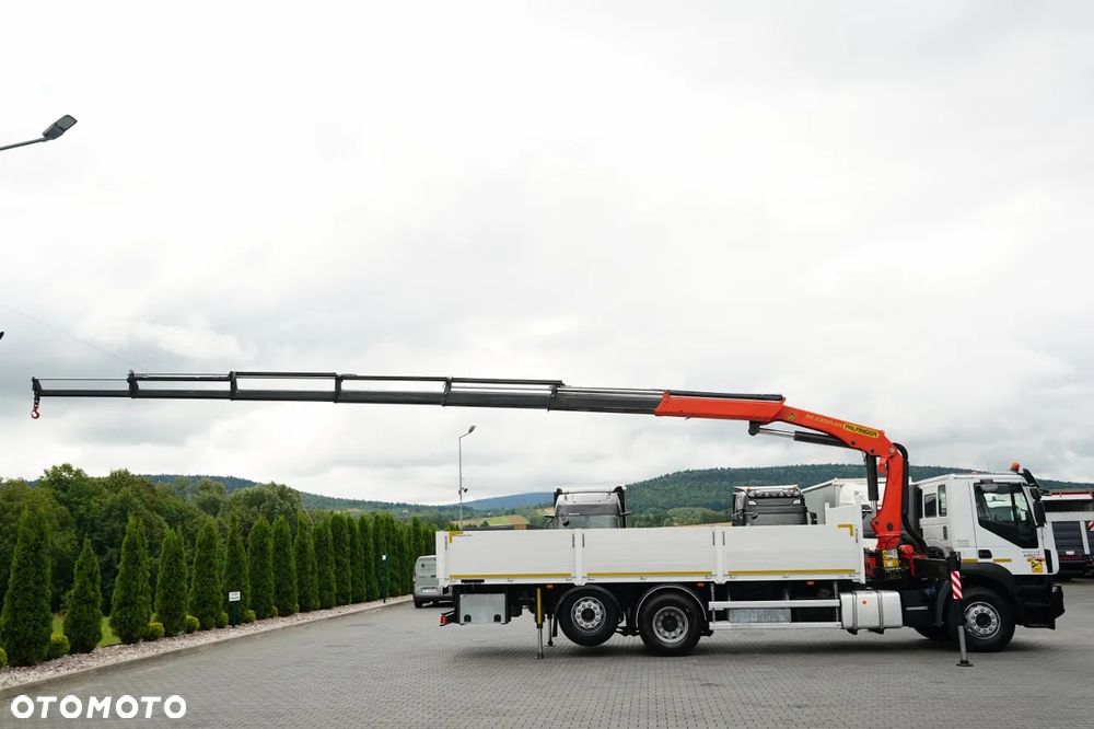 Iveco STRALIS 420 / 6x2 / SKRZYNIOWY - 7,1 M / HDS PALFINGER PK- 23001- EH E- 17 M / MAX UDŹWIG 5 600 KG / OŚ PODNOSZONA I SKRĘTNA / EURO 6 - 7