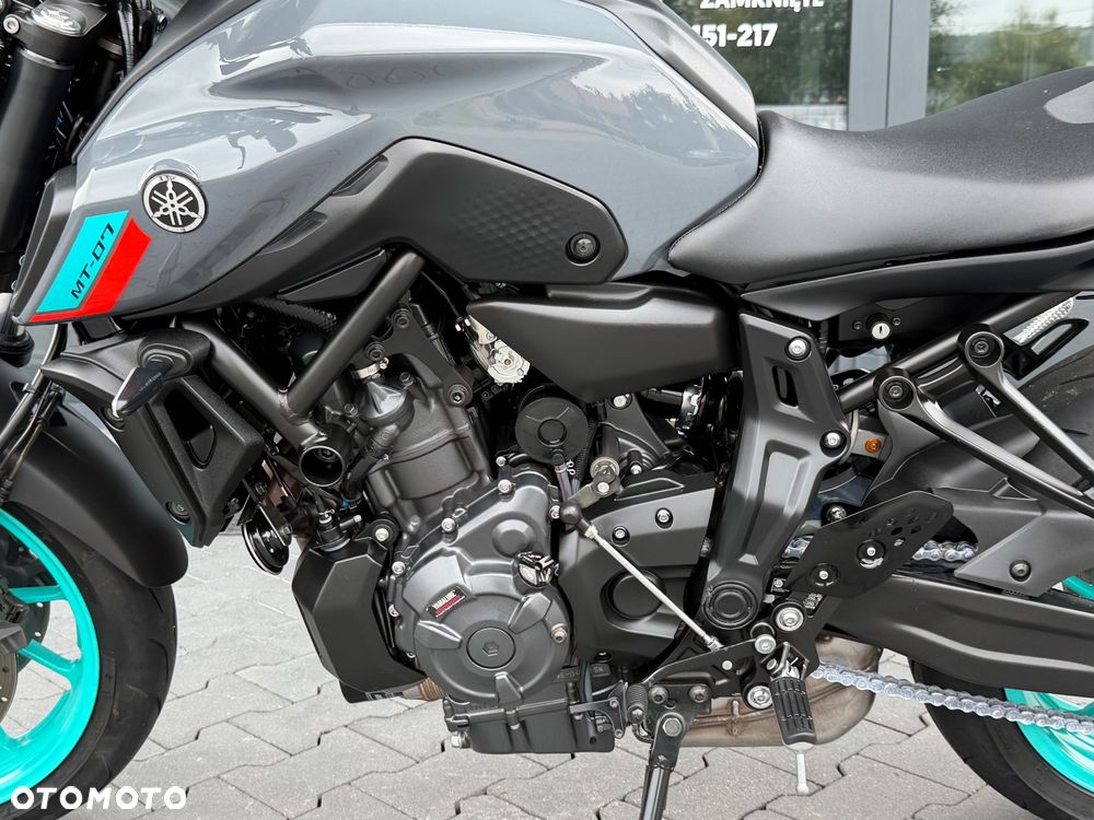 Yamaha MT - 33
