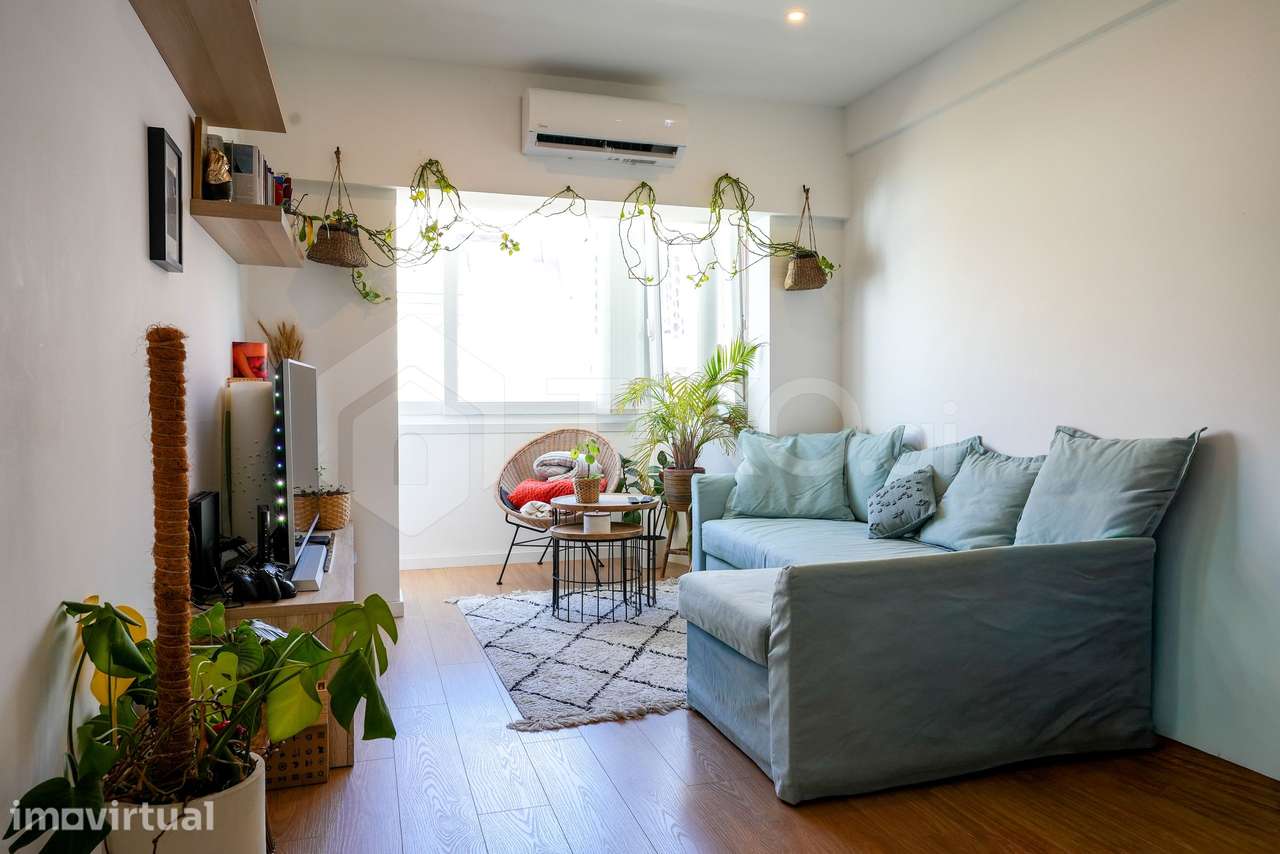 APARTAMENTO T1 REMODELADO, PRONTO A HABITAR E COM TUDO À PORTA - Grande imagem: 4/21