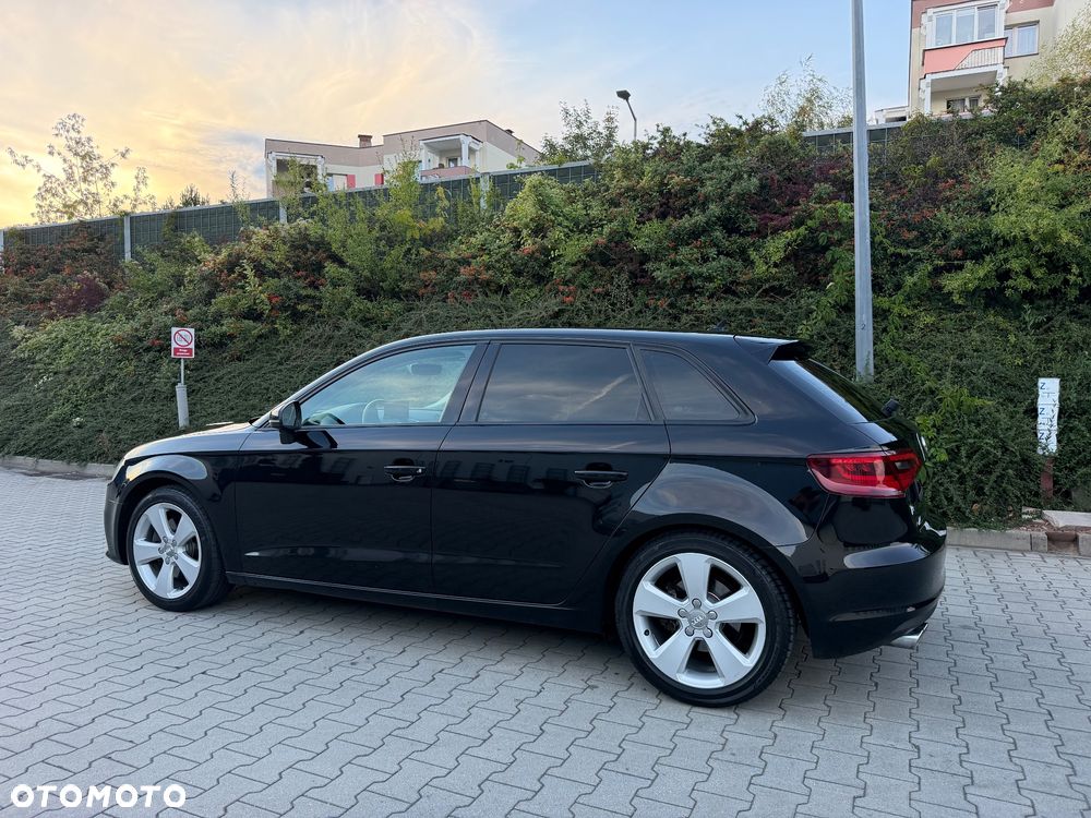 Audi A3 Sportback 1.8 TFSI Ambiente - 4