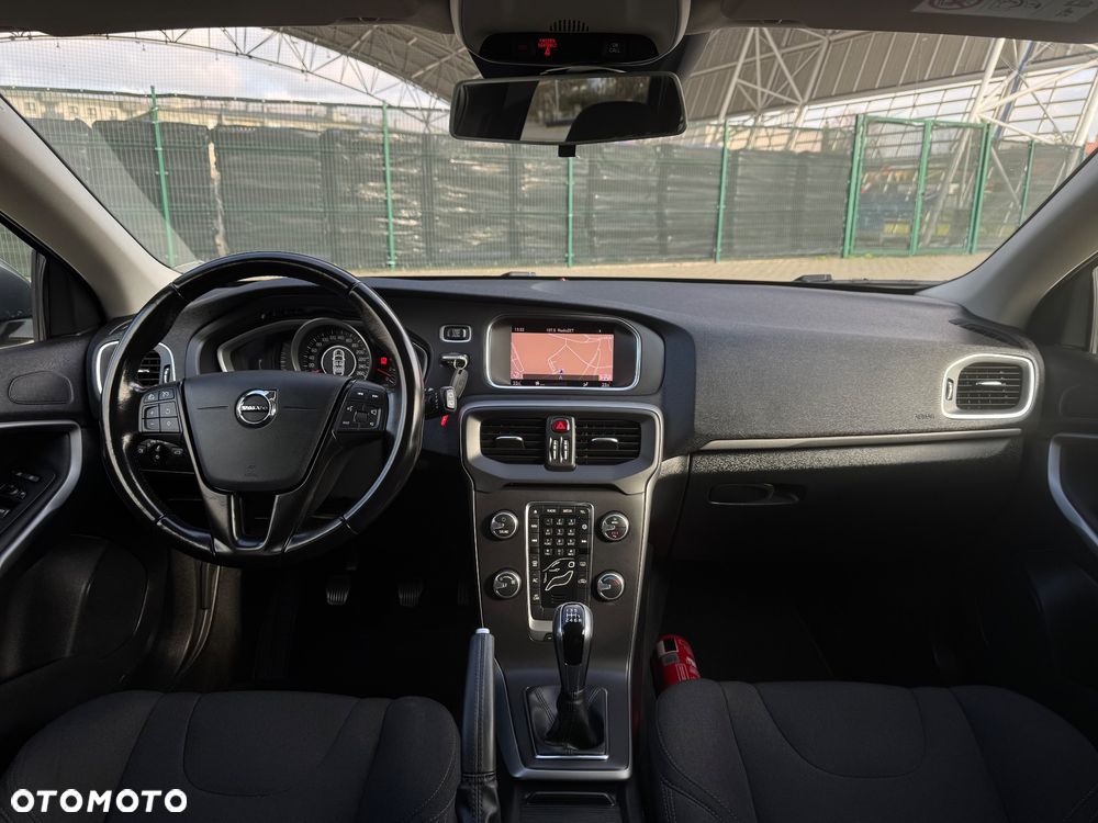 Volvo V40 D2 Summum - 8