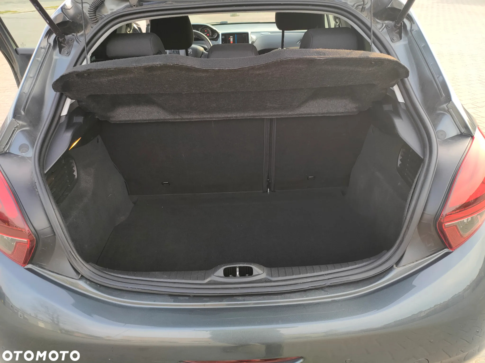 Peugeot 208 1.2 PureTech Active - 14