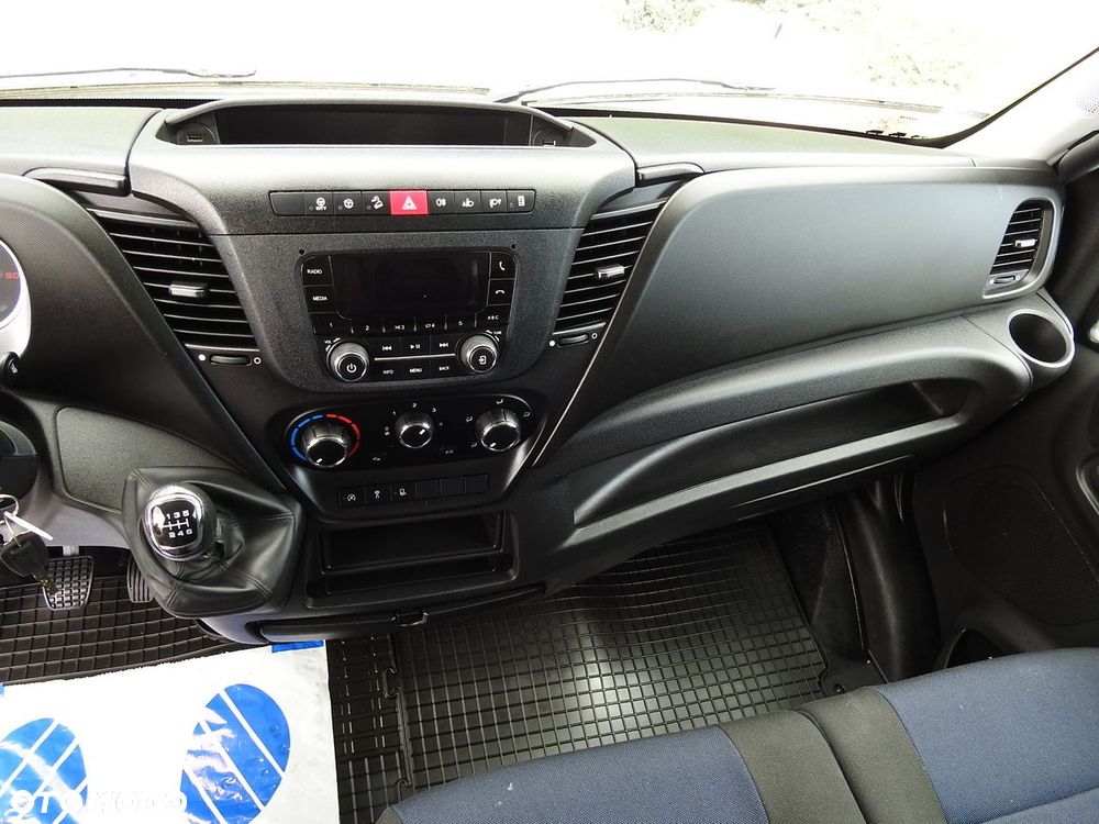 Iveco DAILY 35C14 KONTENER 8 PALET TEMPOMAT KLIMATYZACJA  BLIŹNIACZE KOŁA  140KM - 30