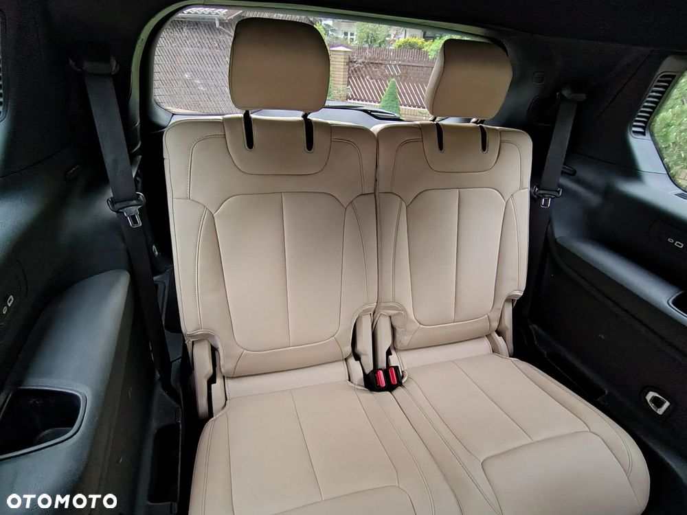 Jeep Grand Cherokee - 27