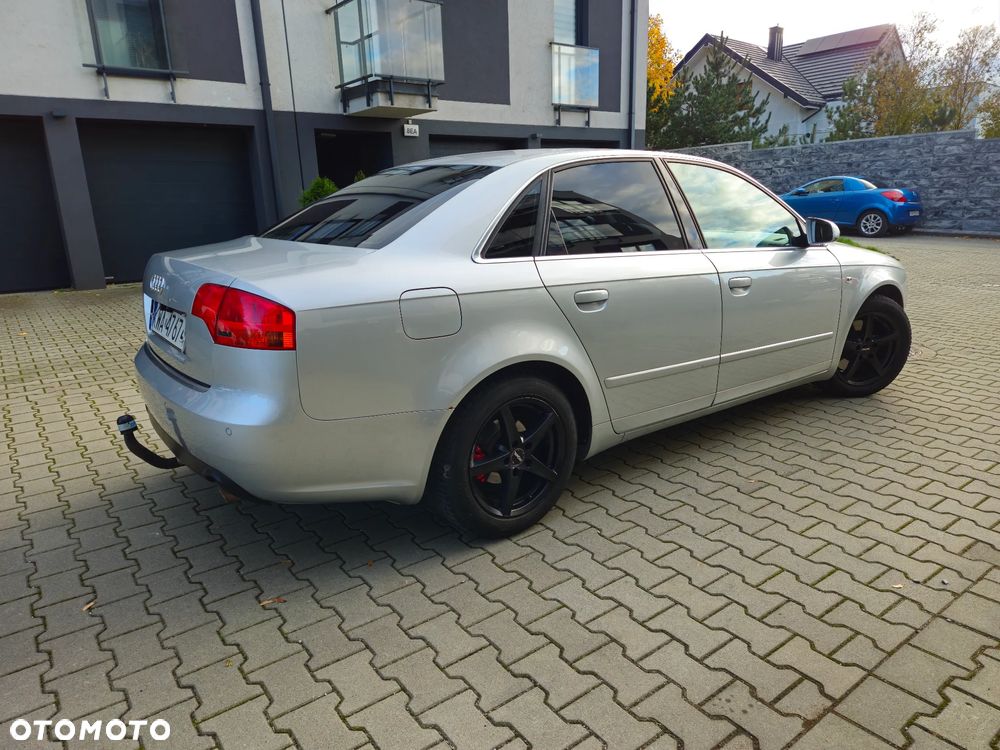 Audi A4 Limousine - 6