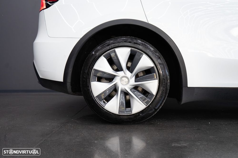 Tesla Model Y RWD - 13