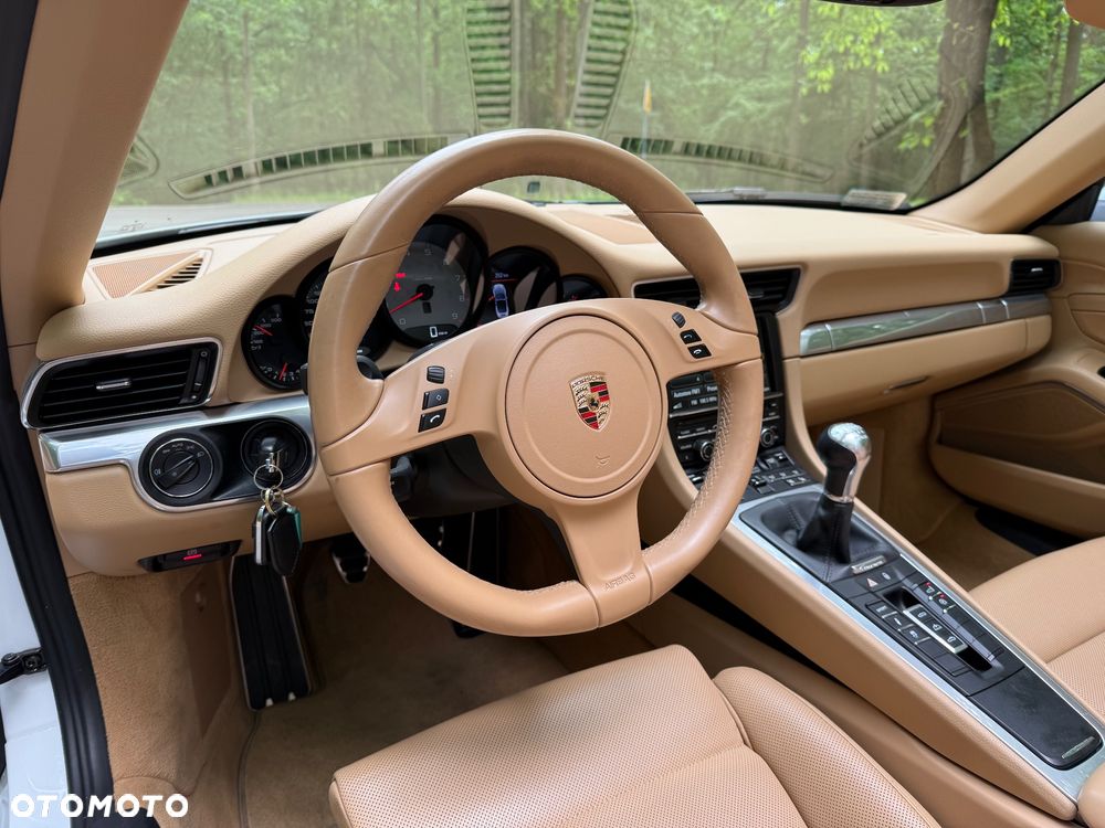 Porsche 911 Carrera S - 19