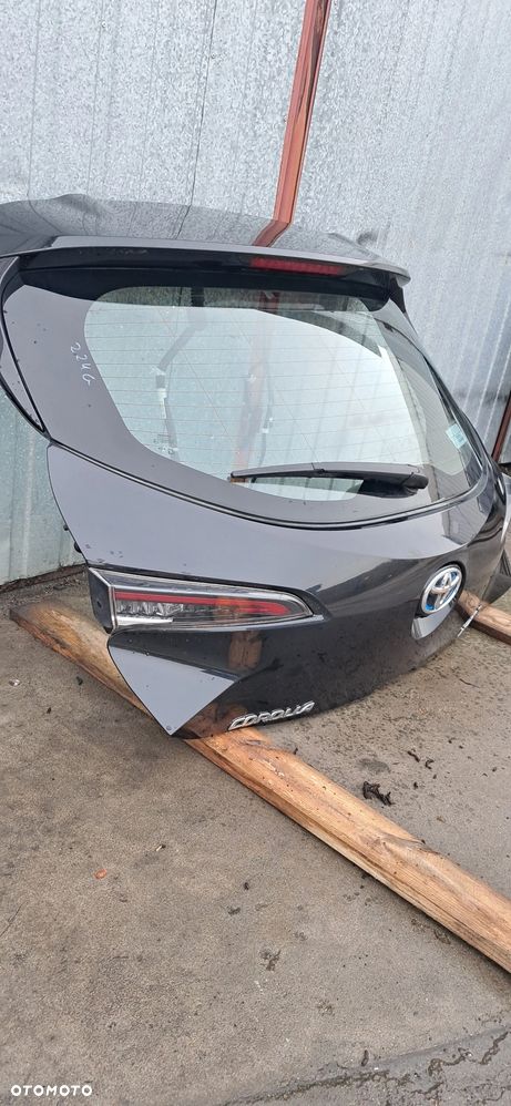 Klapa tylna Toyota Corolla E21 2022r HB kompletna z lampami i kamerą - 3