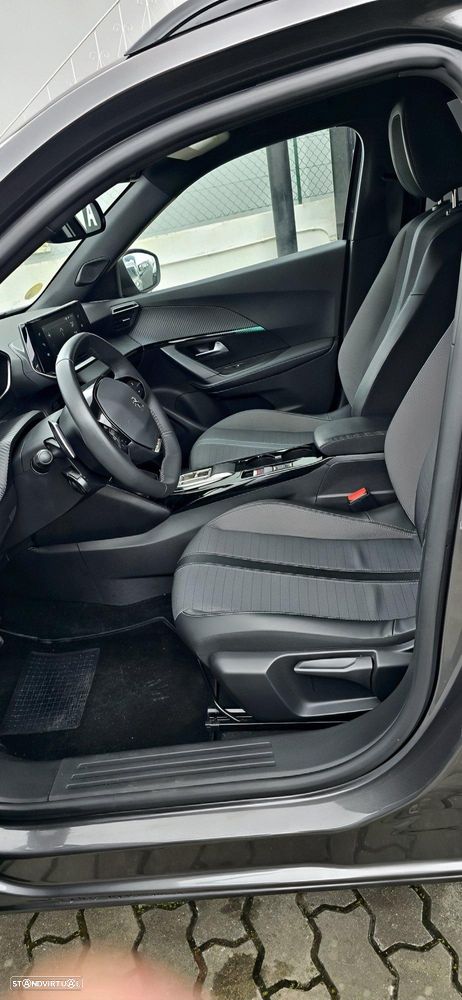 Peugeot 2008 1.5 BlueHDi Allure Pack EAT8 - 9