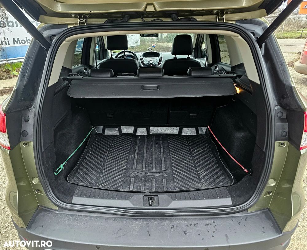 Ford Kuga 2.0 TDCi Powershift 4WD Titanium - 16