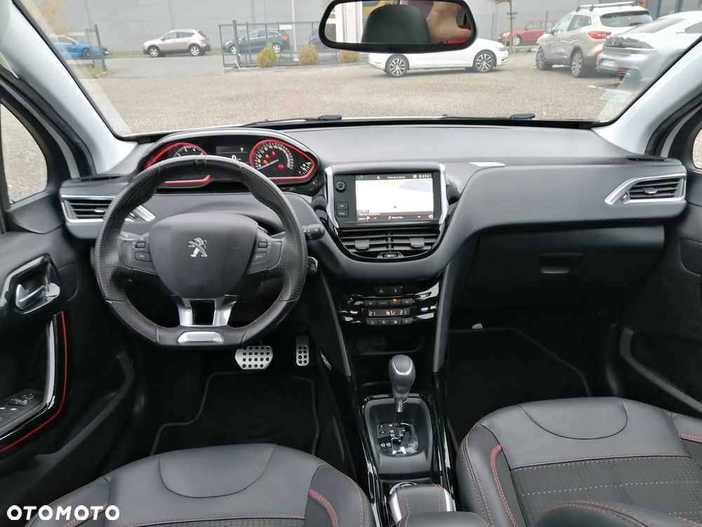 Peugeot 2008 PureTech 110 Stop&Start EAT6 GT-Line Edition - 6