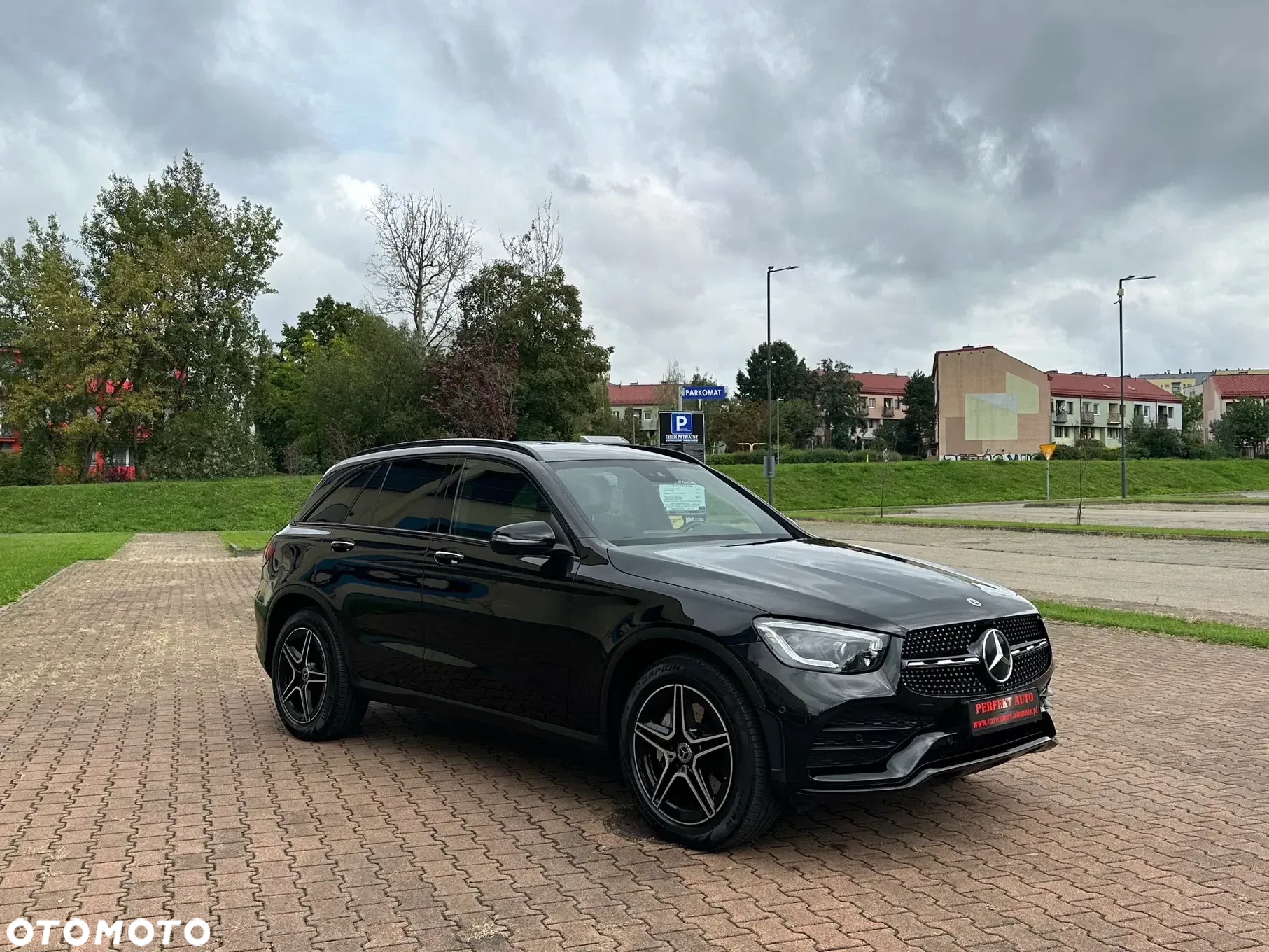 Mercedes-Benz GLC 200 4Matic 9G-TRONIC AMG Line - 18