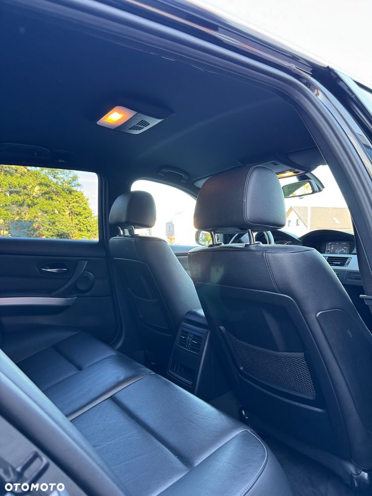 BMW Seria 3 318i Edition Sport - 25